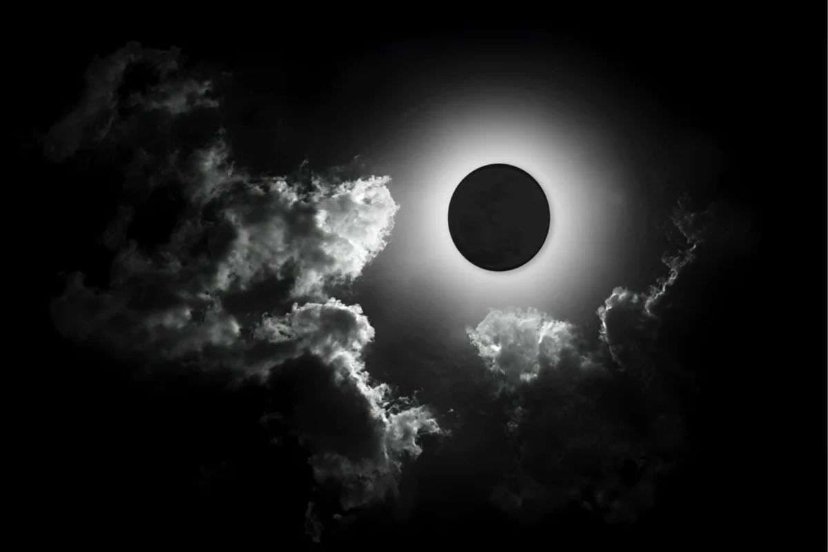 Paush Amavasya 2025: आज है साल की आखिरी अमावस्या, पौष अमावस्या पर ऐसे करें पितरों के लिए तर्पण