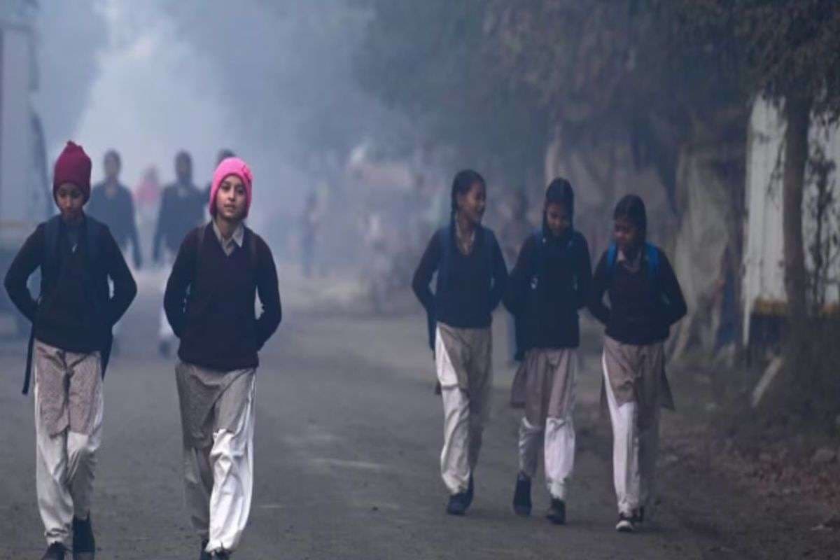Bihar School Closed: बिहार के इस जिले में 26 दिसंबर तक बंद रहेंगे स्कूल, जानिये डीएम का पूरा आदेश