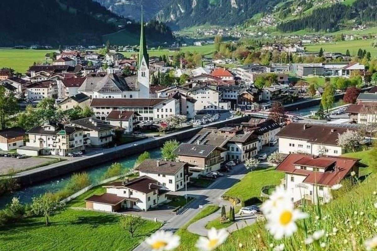 यूरोप का शांत देश हुआ बेबस! बड़ा हमला रोकने में फेल, आर्मी चीफ ने चेताया- रूस के बढ़ते खतरे के बीच तैयार रहना जरूरी