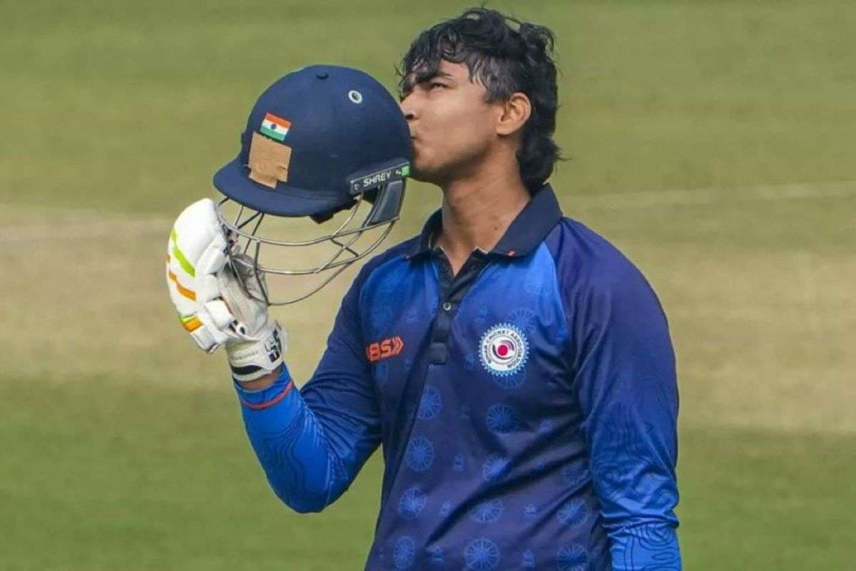 वैभव सूर्यवंशी की रिकॉर्ड तोड़ पारी पर शशि थरूर का तगड़ा बयान, ‘क्रिकेट के भगवान’ से कर दी तुलना