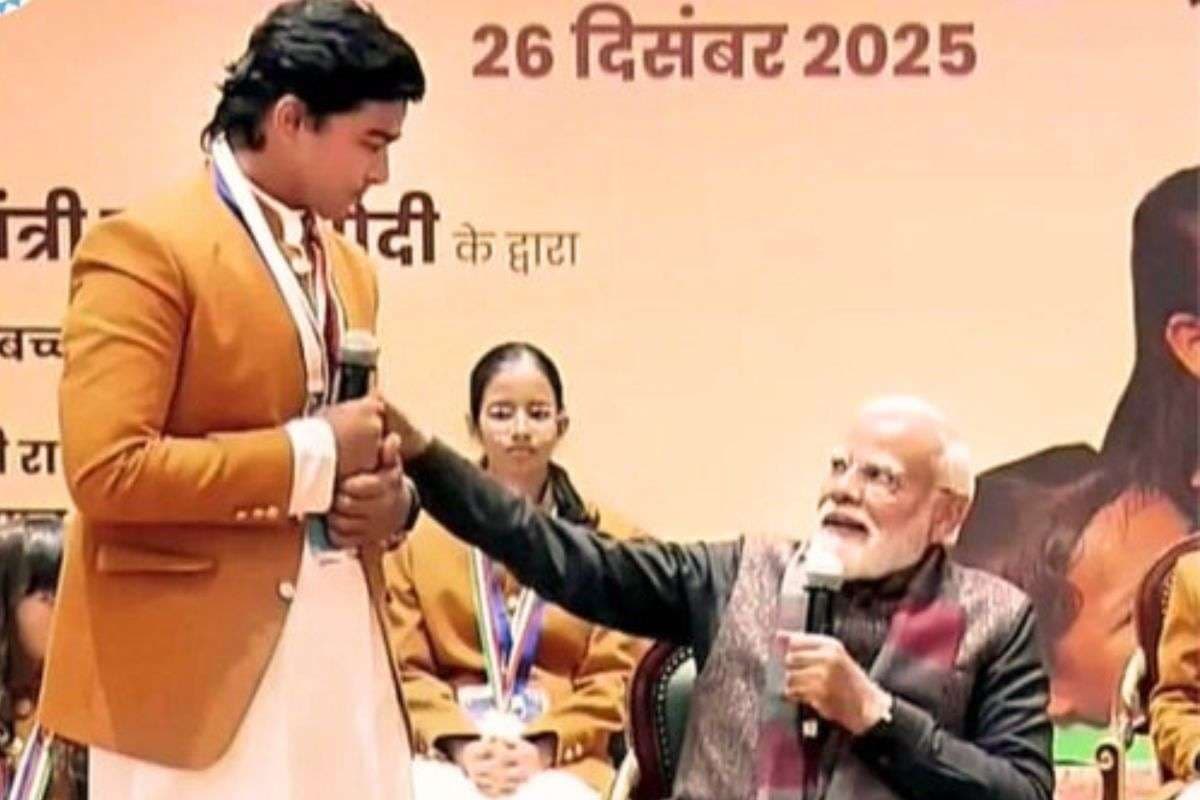 PM मोदी से मिले वैभव सूर्यवंशी, युवा क्रिकेटर के प्रधानमंत्री के साथ फोटो हुए वायरल