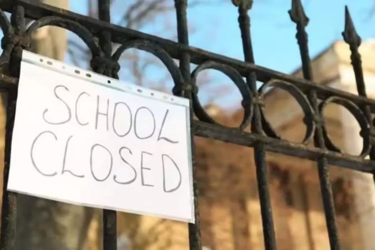 School Closed: पहाड़ों पर बर्फबारी का असर, बर्फीली हवाओं से ठिठुरा पूरा बिहार, 26 दिसंबर तक सभी स्कूल बंद