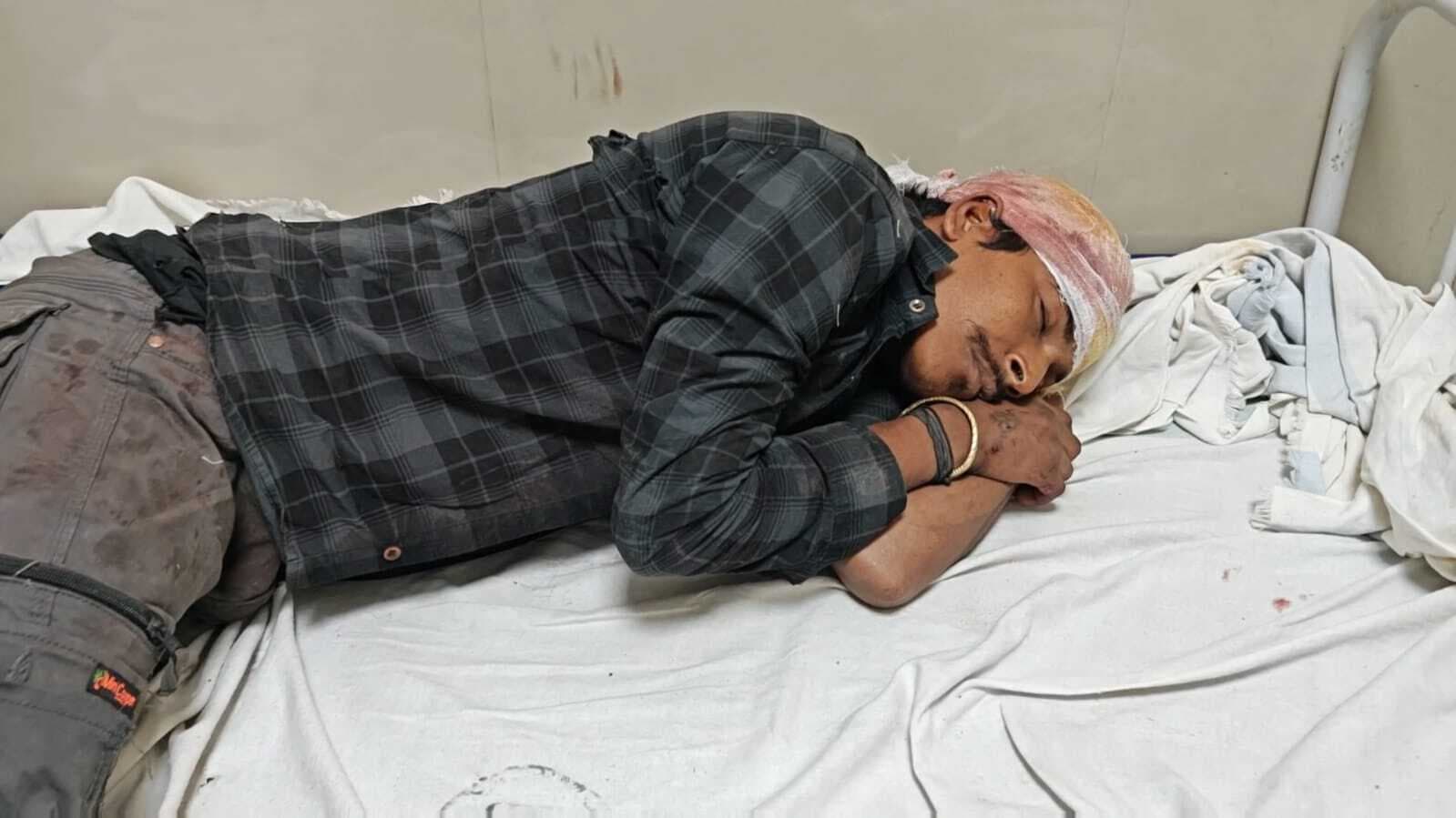 ट्रेन से गिरकर रेल यात्री गंभीर रूप से घायल