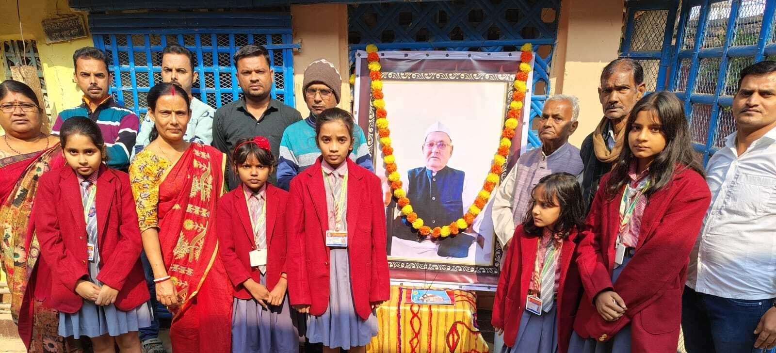 नेशनल पब्लिक स्कूल में समाजसेवी शिवागोपाल पांडे को दी श्रद्धांजलि