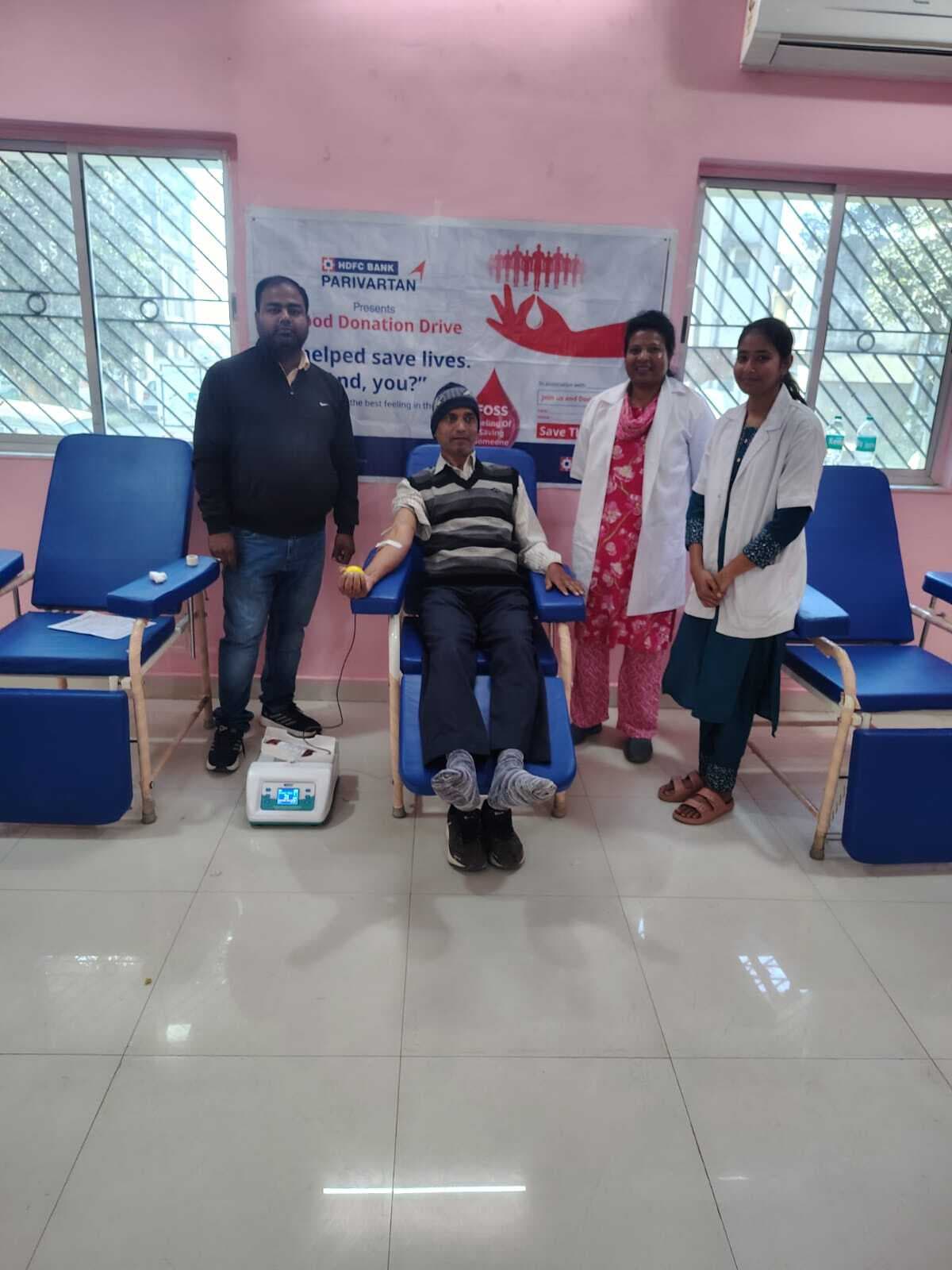 शिविर में 11 लोगों ने किया रक्तदान