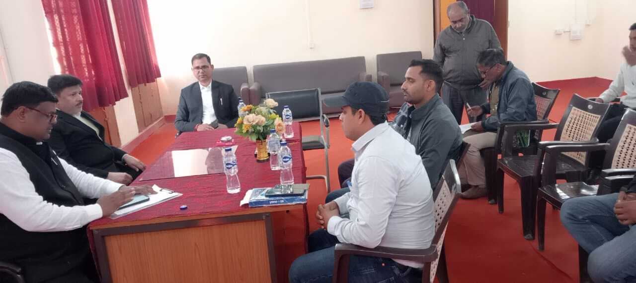 लोक अदालत की सफलता को लेकर न्यायिक पदाधिकारियों ने की बैठक