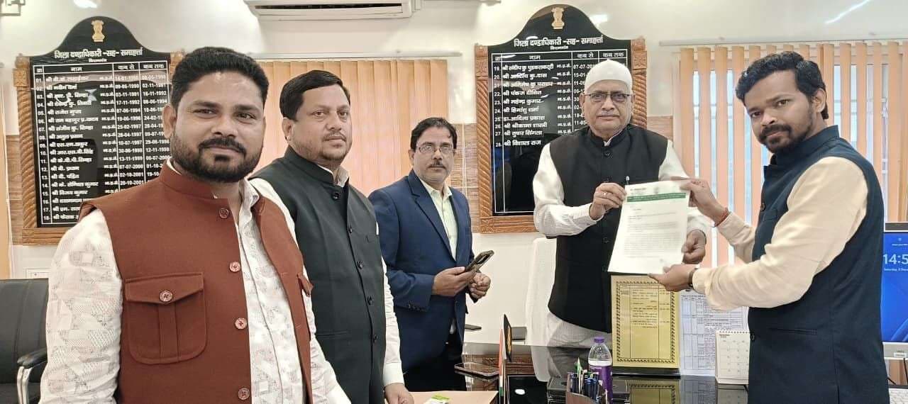 राजस्व कर्मचारी रिश्वत मांगने का आरोप, विधायक की कार्रवाई मांग