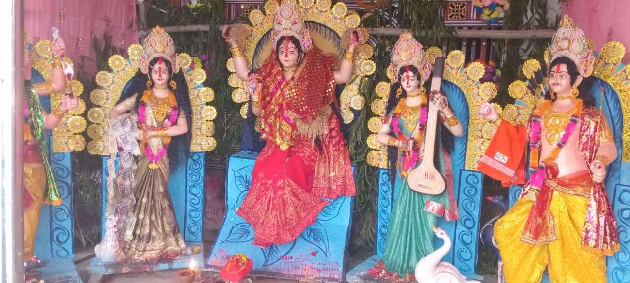 सार्वजनिक दुर्गा स्थान में अन्नपूर्णा मेला को लेकर उमड़ी भीड़