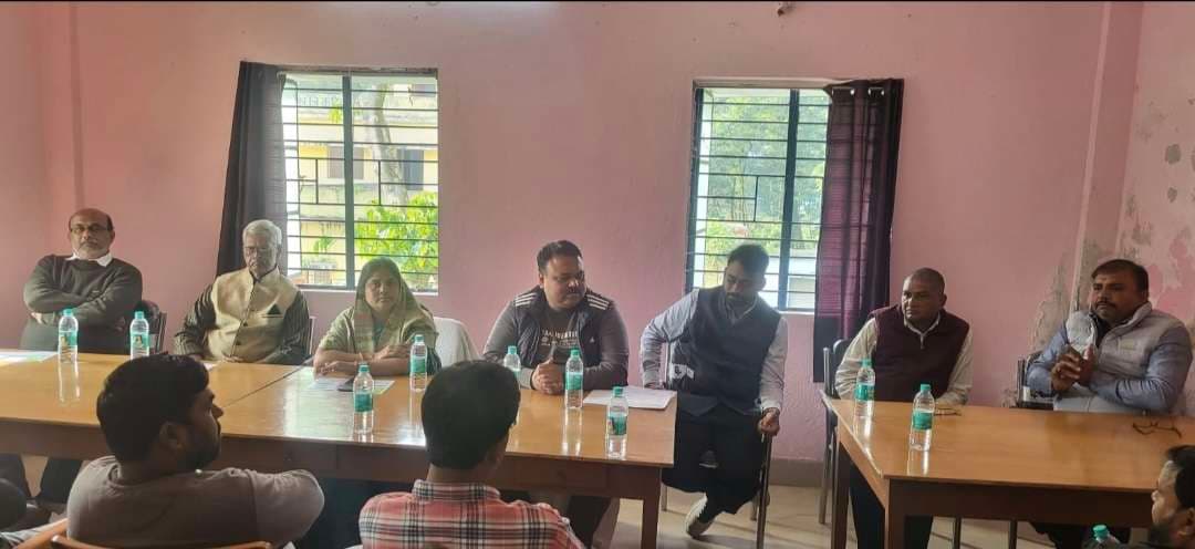 बिना अनुज्ञप्ति खाद- बीज बेचने पर होगी कार्रवाई: कृषि पदाधिकारी