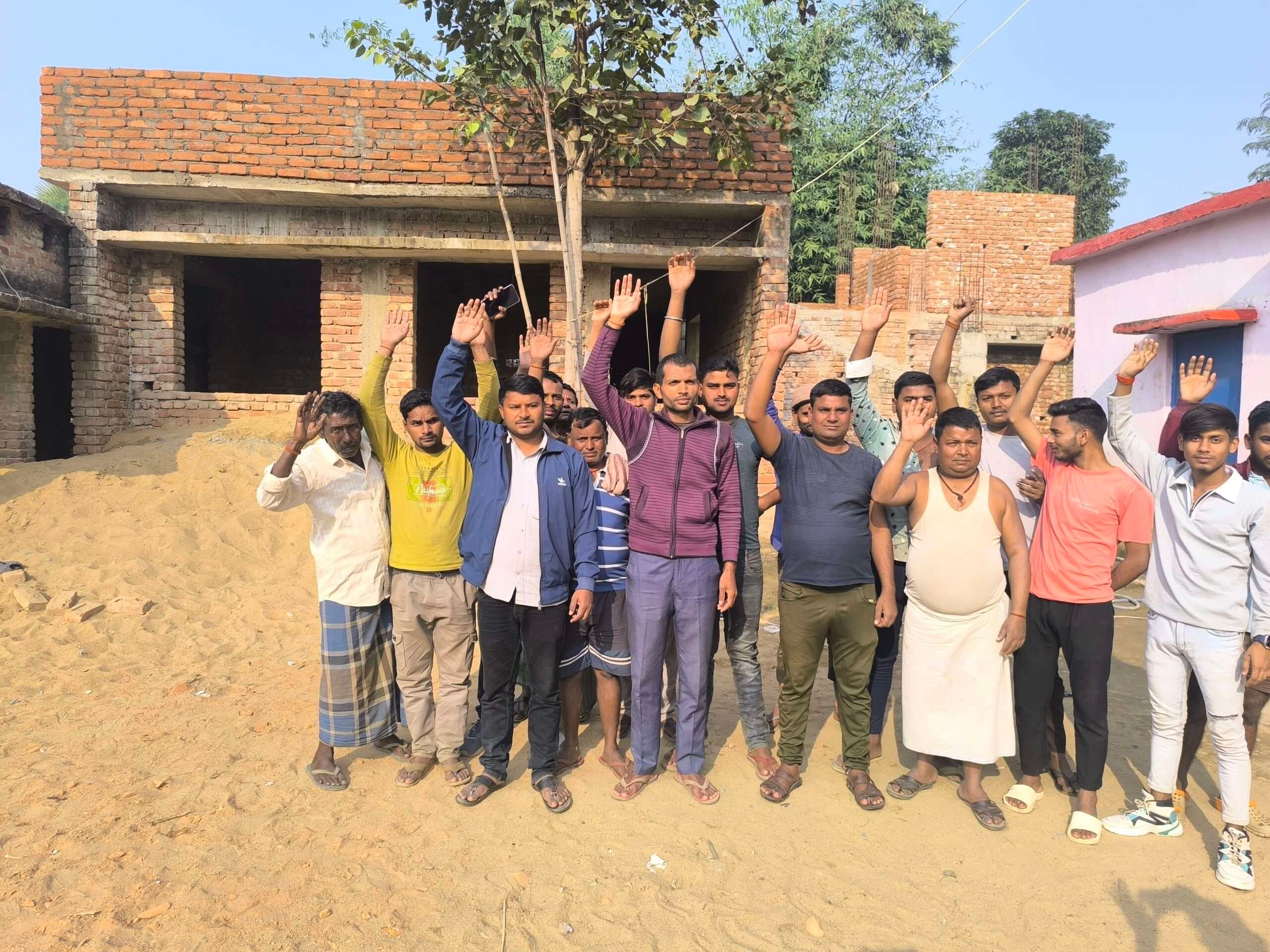 मंथर गति से चल रहा है स्वास्थ्य उपकेंद्र अगवानपुर का भवन निर्माण कार्य