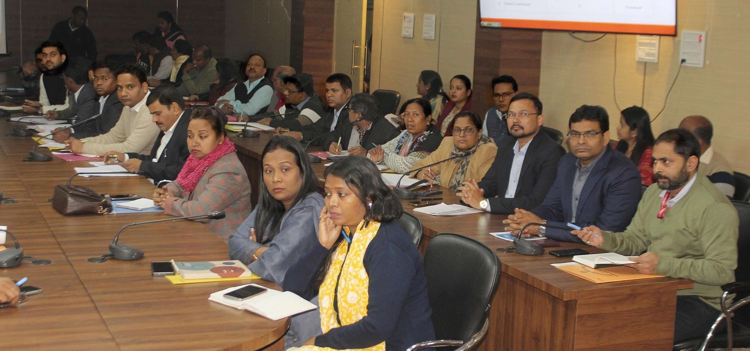 Bokaro News : ठंड से बचाव के लिए सभी चौक-चौराहों में करें अलाव की व्यवस्था : डीसी