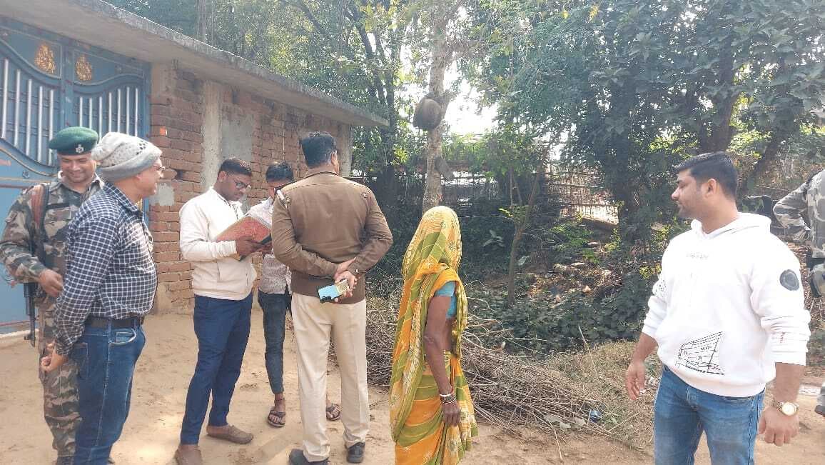 ऋण वसूली को ले चलाया गया विशेष जागरूकता अभियान