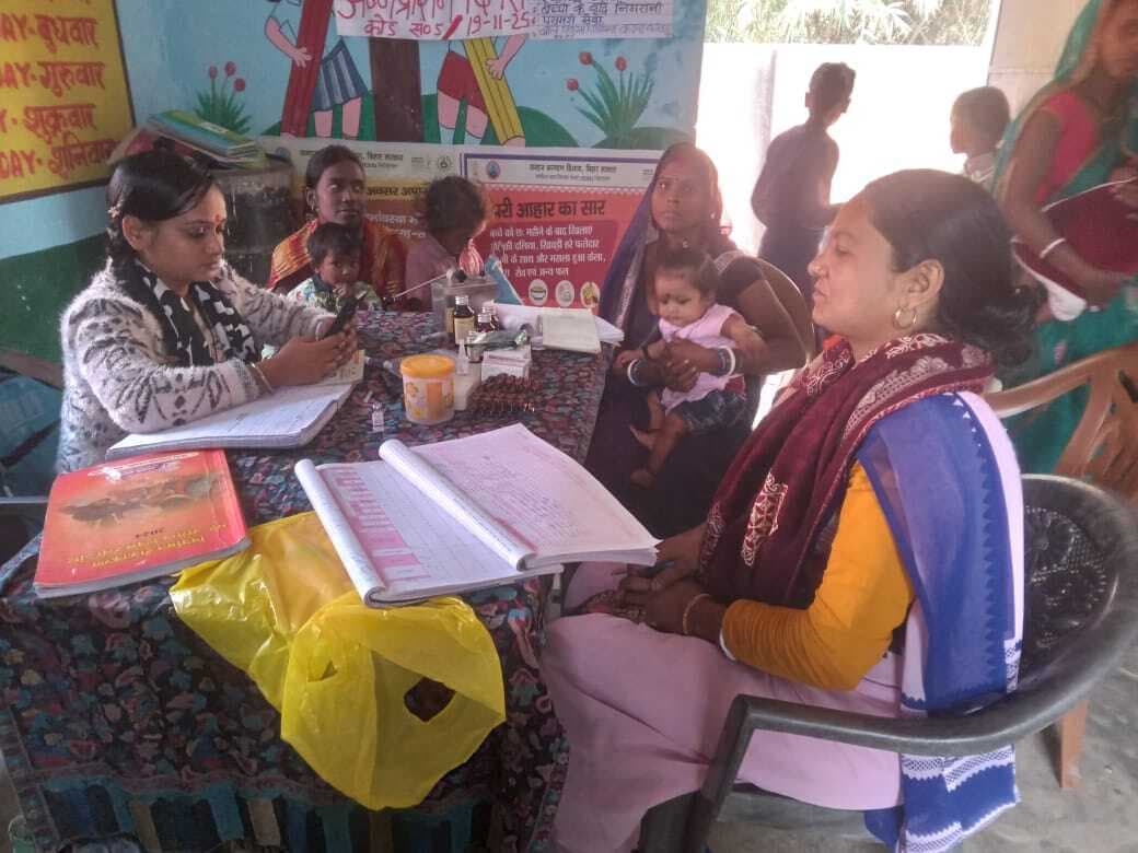 आंगनबाड़ी में टीकाकरण का किया गया आयोजन