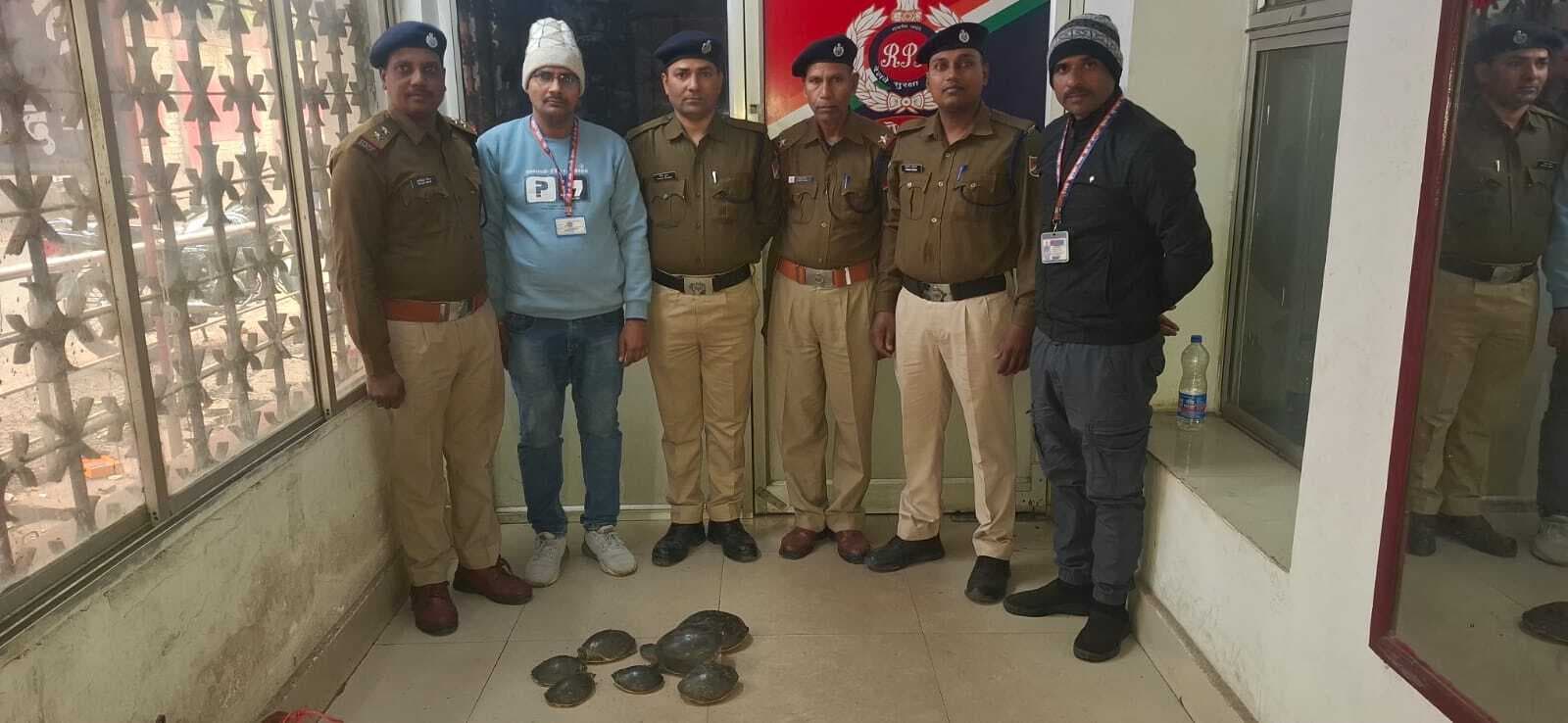 Dhanbad News: दून एक्सप्रेस से फिर सात कछुआ बरामद