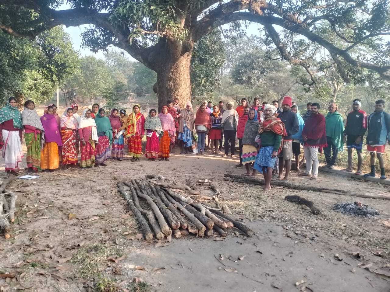 अड़की के सोसोटली बारूलता टोला में बैठक