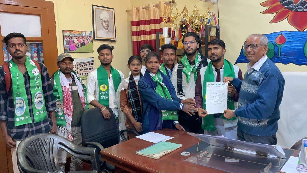 बिरसा कॉलेज में बीएड की पढ़ाई शुरू करने की मांग