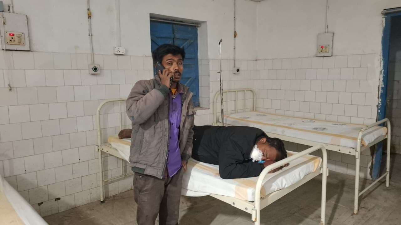 मीरगंज के पास ट्रक चालक को बाइक ने मारी टक्कर, गंभीर रूप से घायल