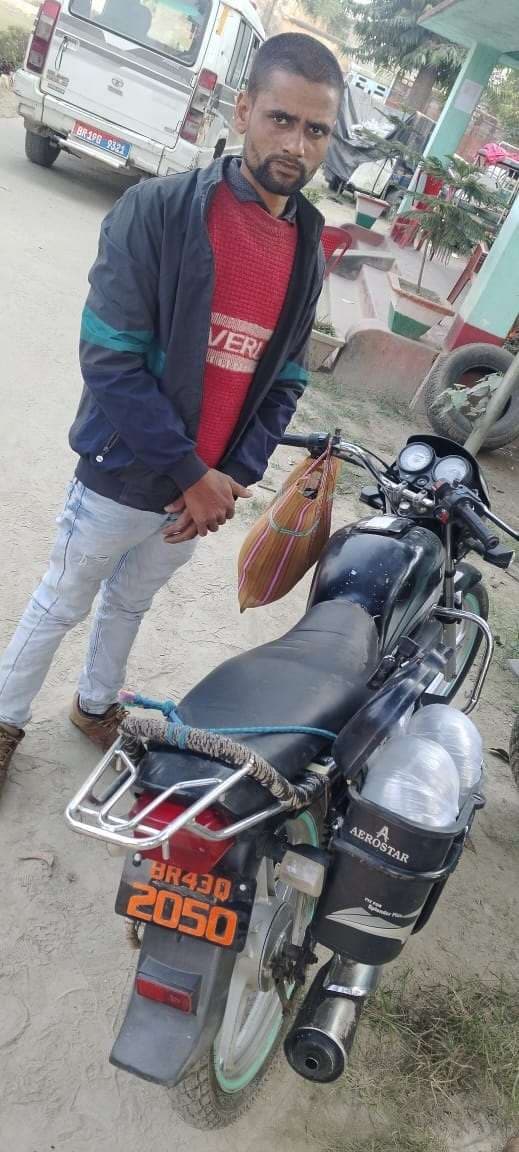 15 लीटर अवैध देसी चुलाई शराब के साथ तस्कर गिरफ्तार