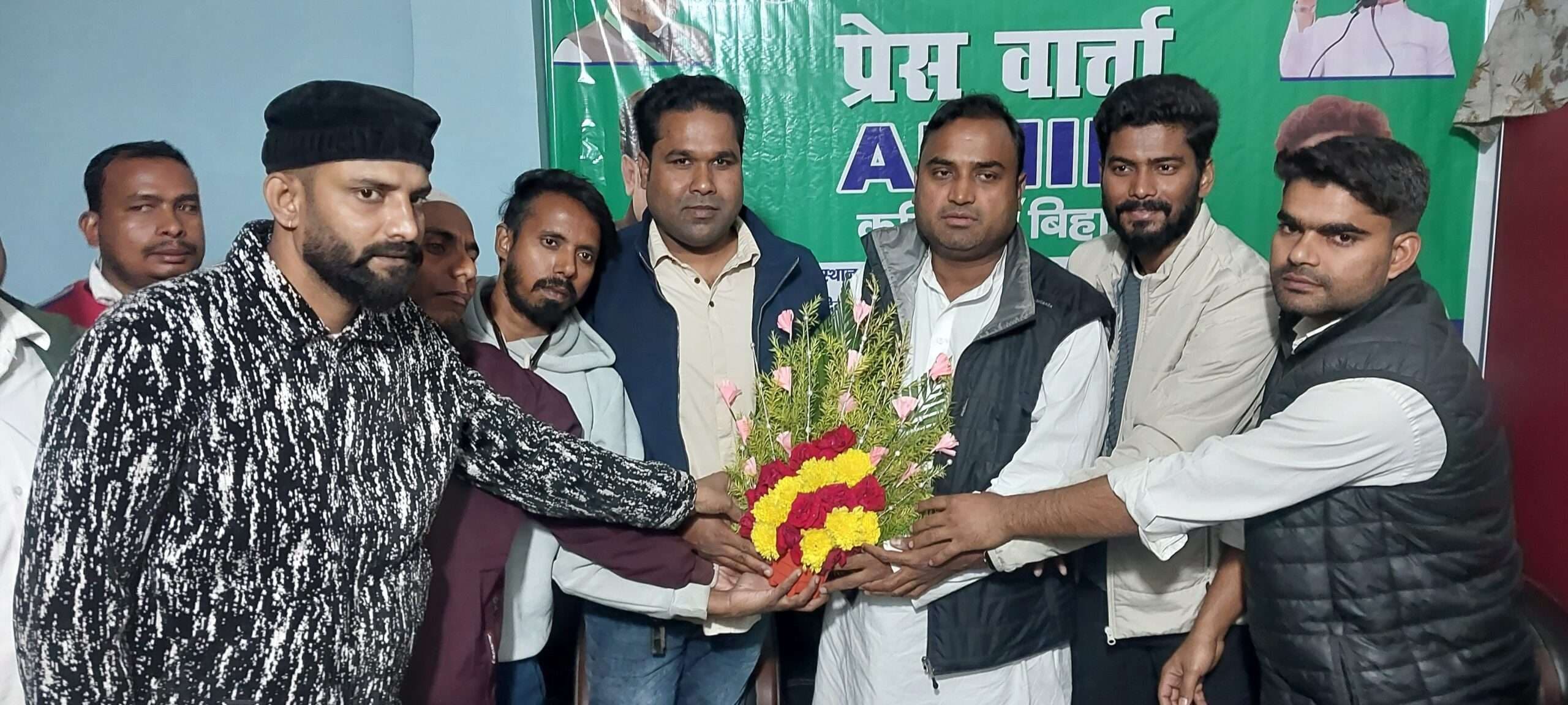 एआईएमआईएम युवाओं को संगठन से जोड़ पार्टी करेगा मजबूत, आदिल