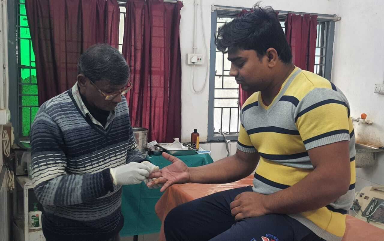 दो पक्षों में मारपीट, दो युवक घायल