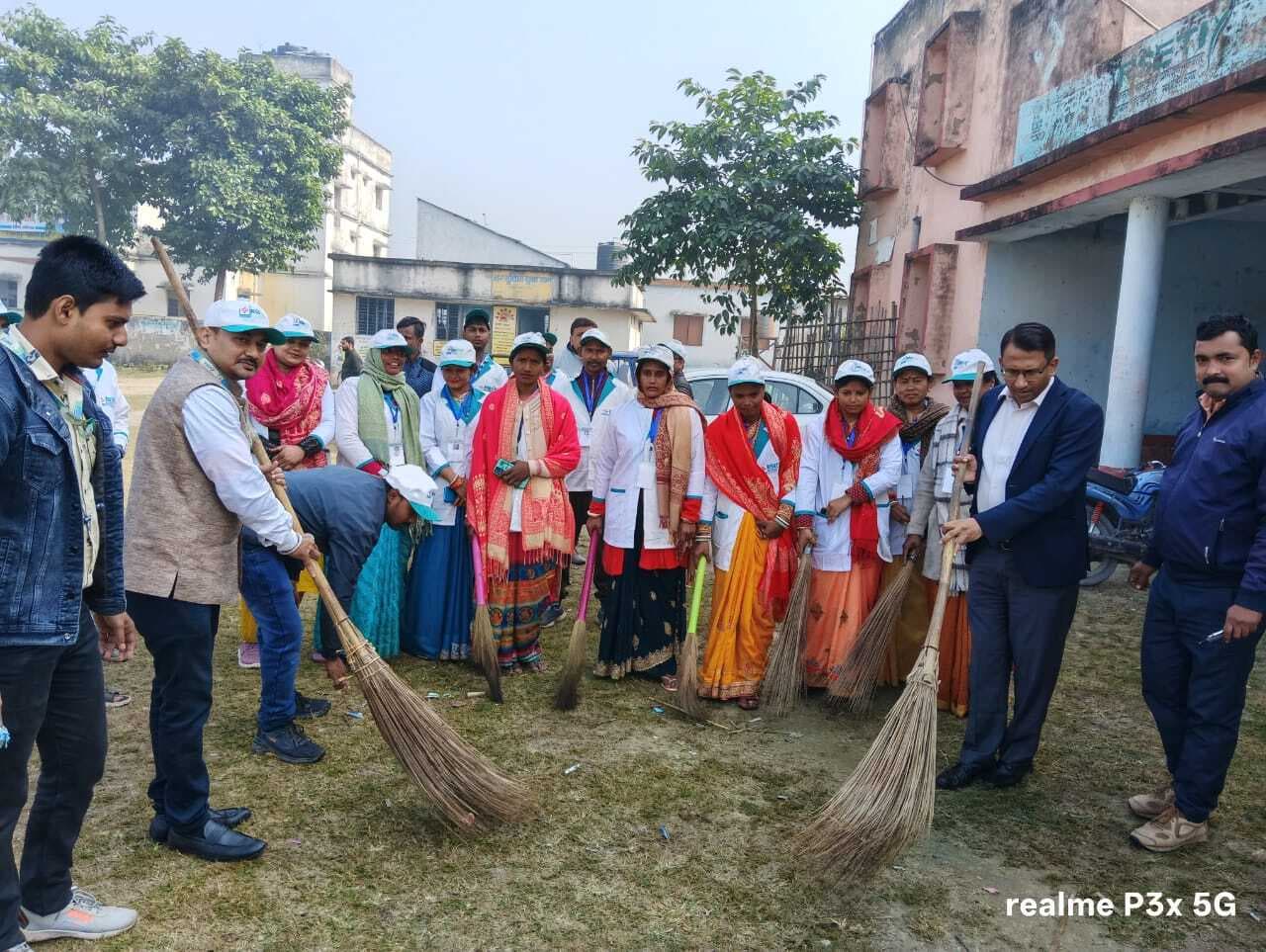 सेंट्रल बैंक ऑफ इंडिया के क्षेत्रीय कार्यालय ने चलाया स्वच्छता अभियान