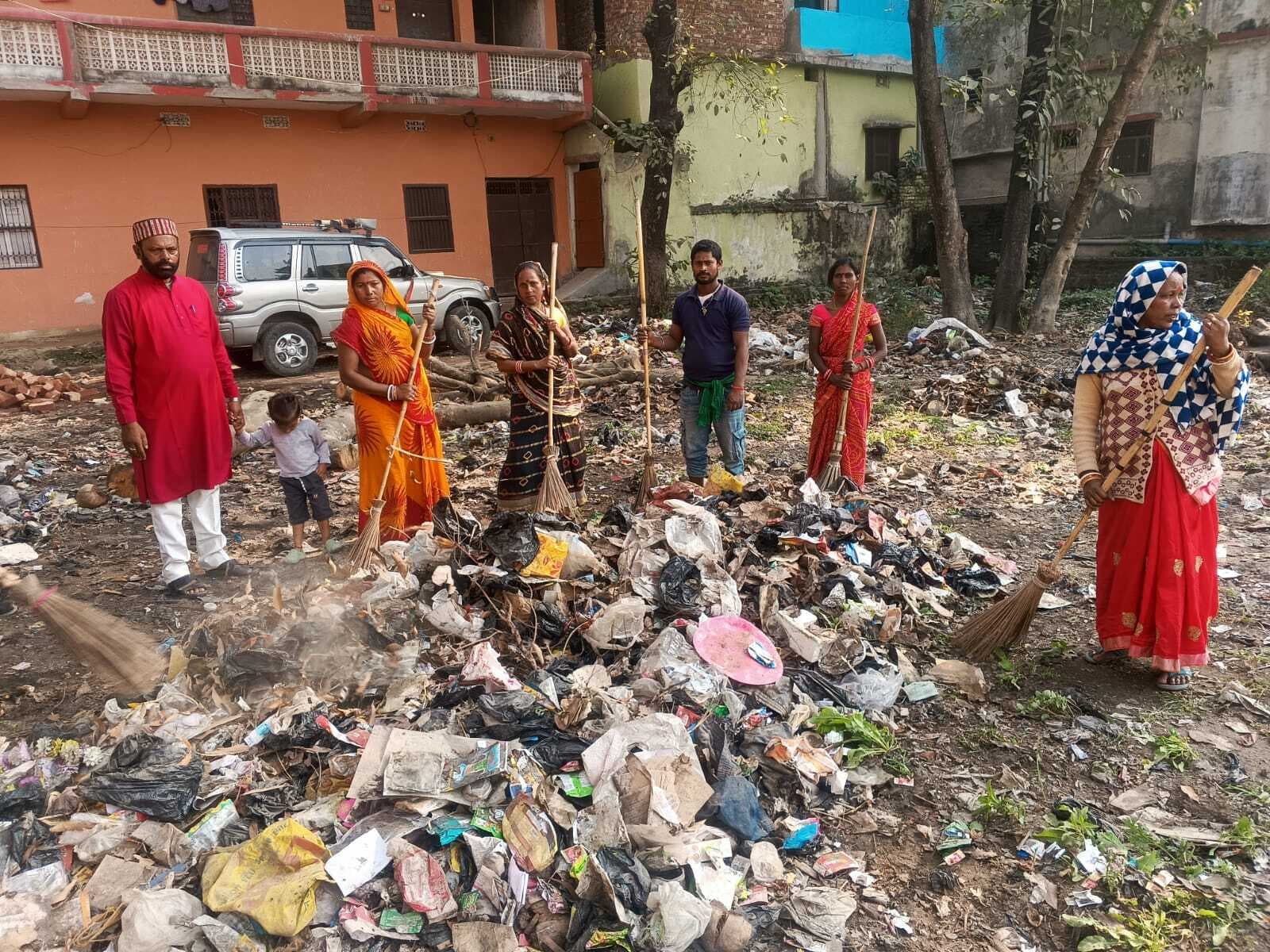 वार्ड नंबर 14 में चलाया सफाई अभियान