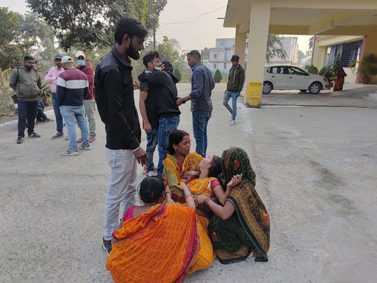 टोटो व बाइक की टक्कर में पिता की मौत, पुत्र जख्मी