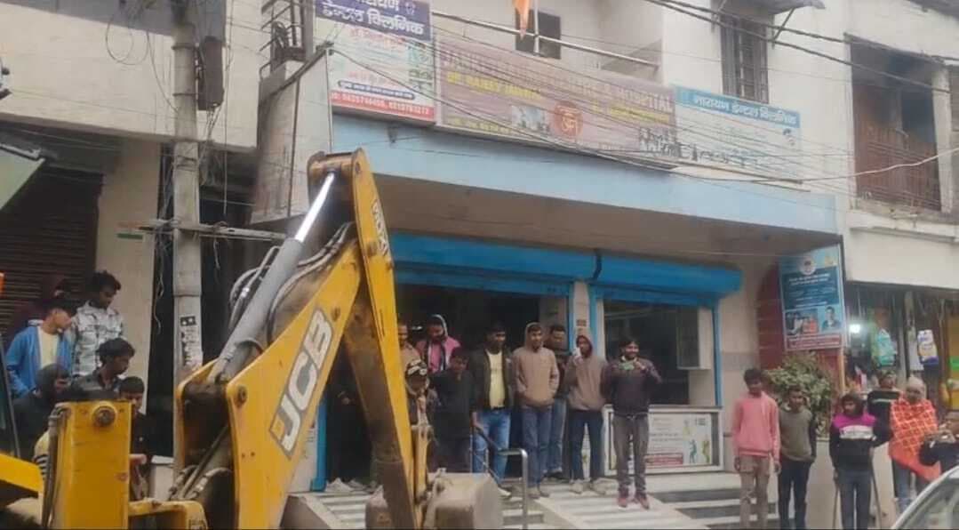 शहर में एक बार फिर से निगम प्रशासन ने चलाया अतिक्रमण हटाओ अभियान