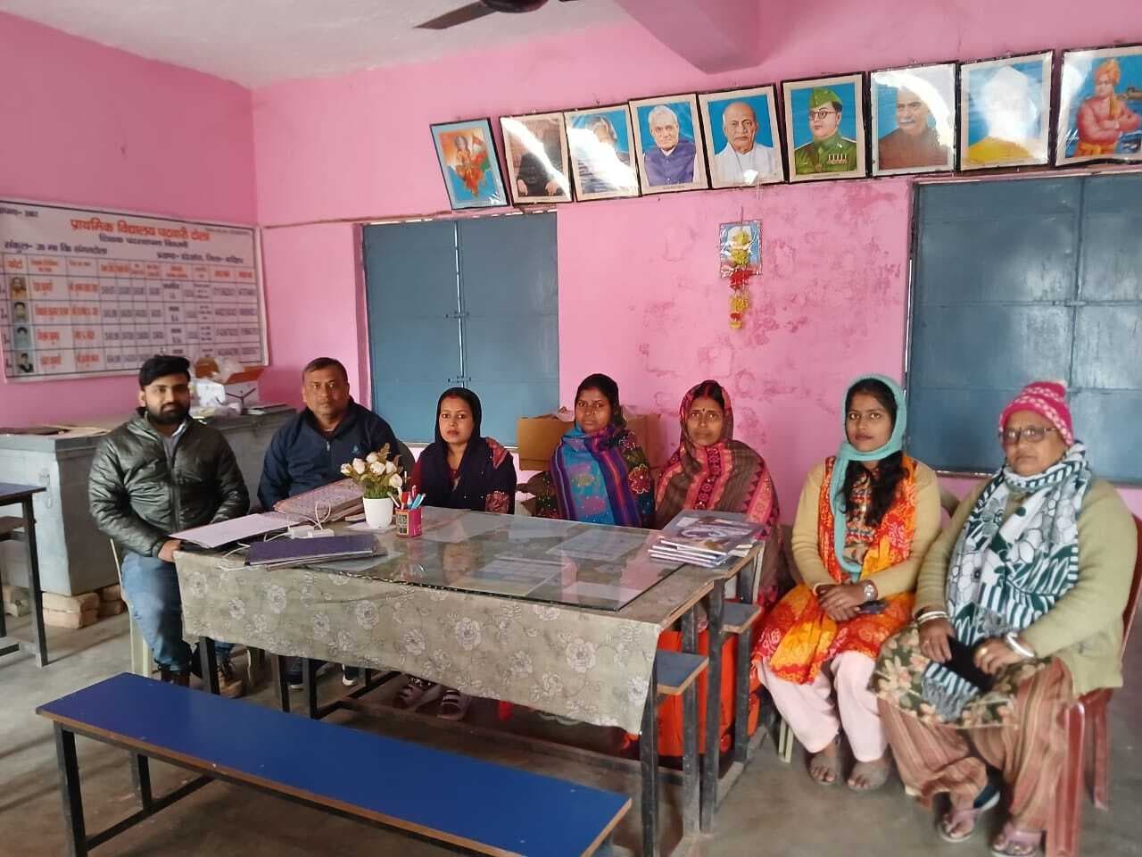 बैठक में विद्यालय के आधारभूत संरचना दुरुस्त करने का प्रस्ताव