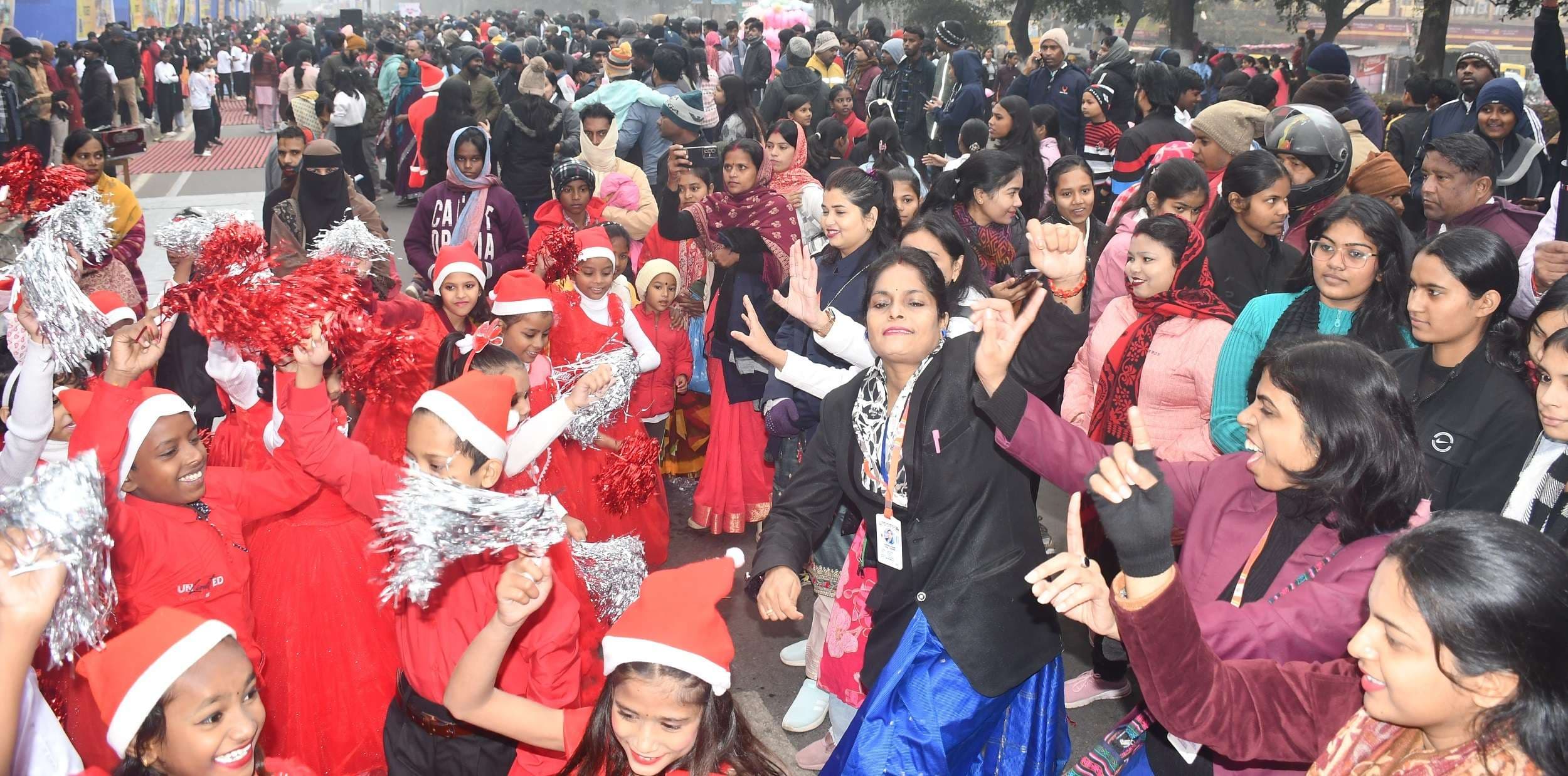 Bokaro News : ‘हैप्पी स्ट्रीट’ पर छायी रहीं मस्ती और खुशियां