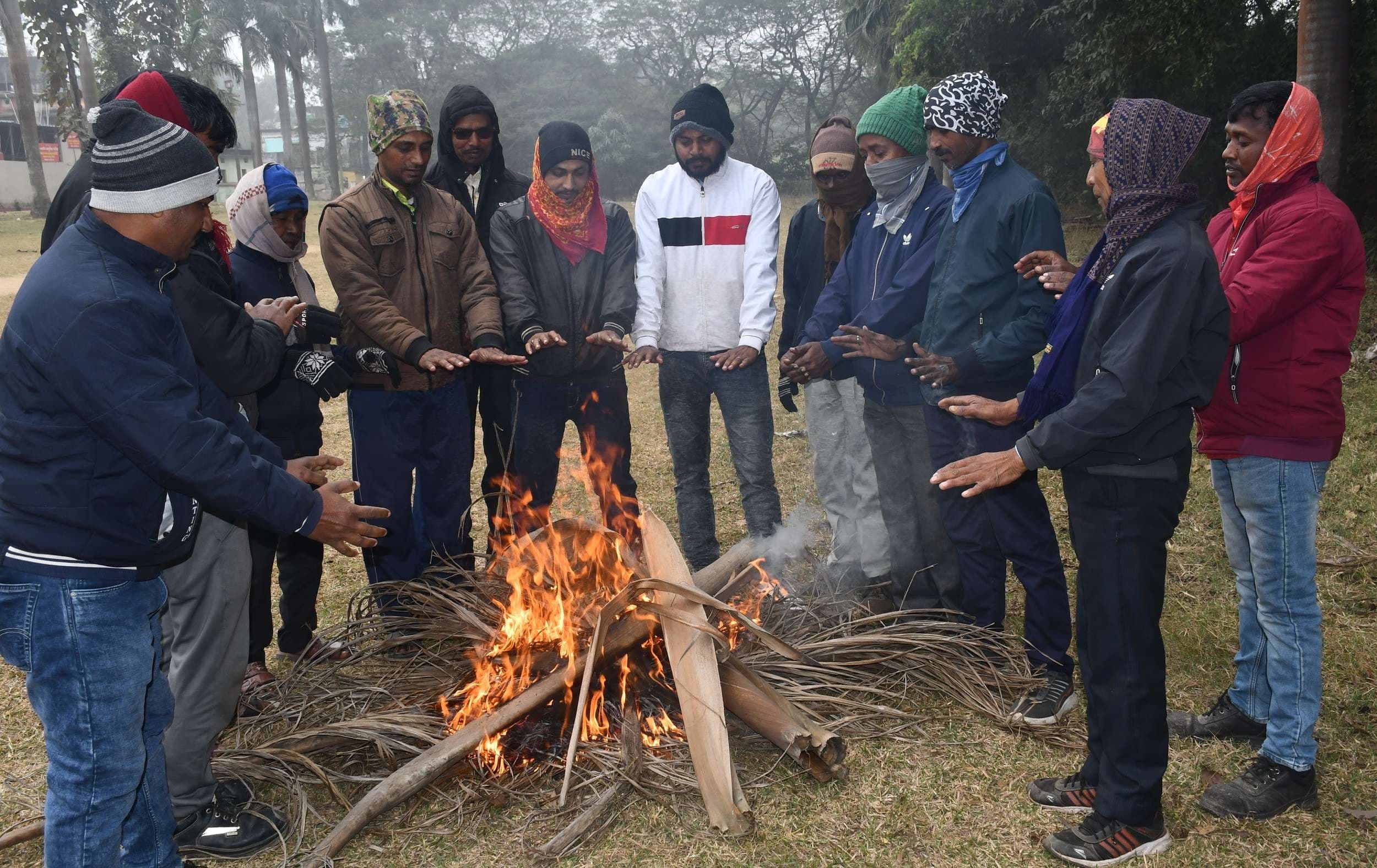 Bokaro News :पारा 10.5 डिग्री पर, ठंड से ठिठुरा बोकारो