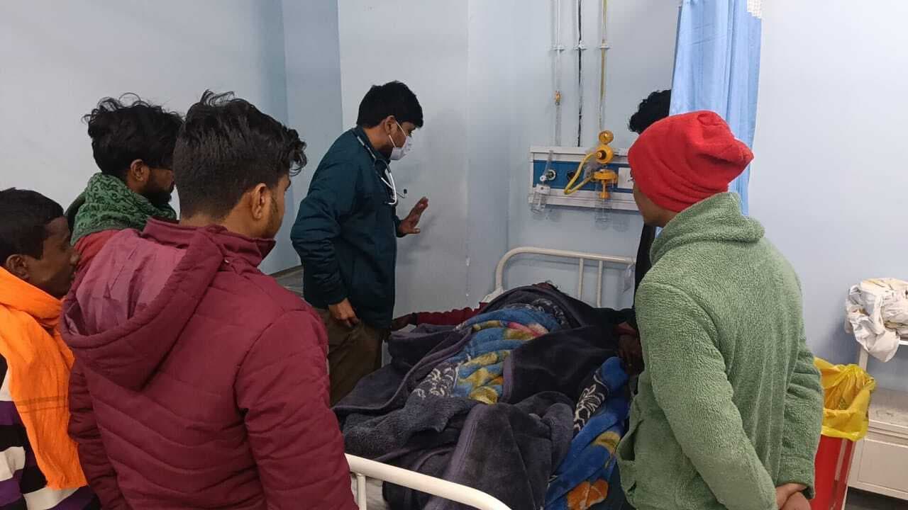 सिधवलिया में झोंपड़ी गिरने से महिला गंभीर रूप से घायल