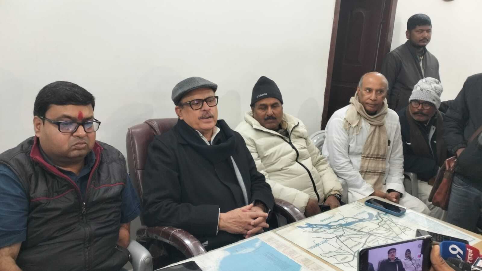 रोजगार कानून से महात्मा गांधी का नाम हटाना स्वतंत्रता सेनानियों का अपमान : तारिक