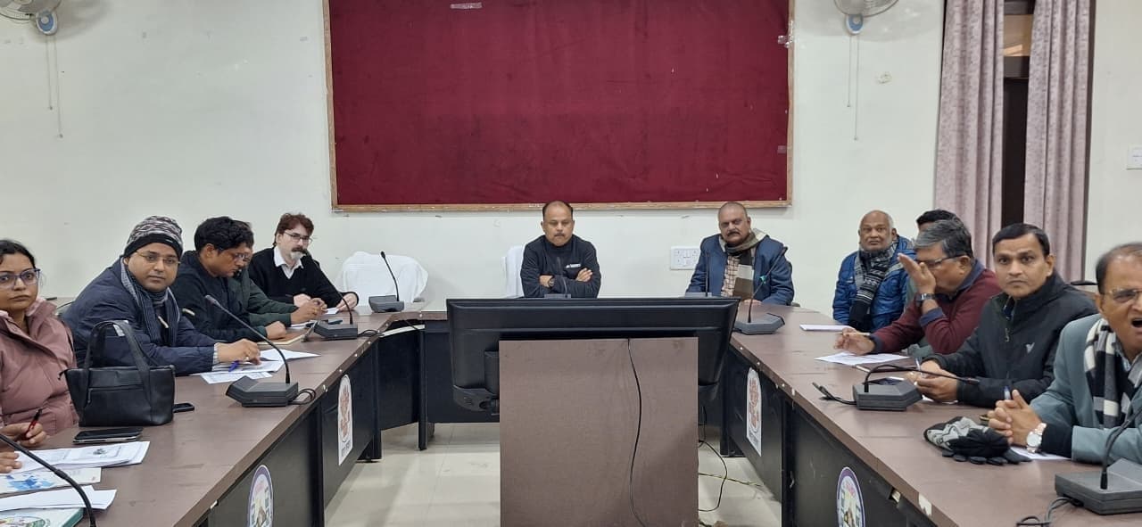 सदर अस्पताल में मरीजों का ऑनलाइन कंसल्टेशन कार्य संतोषप्रद नहीं : डीएम