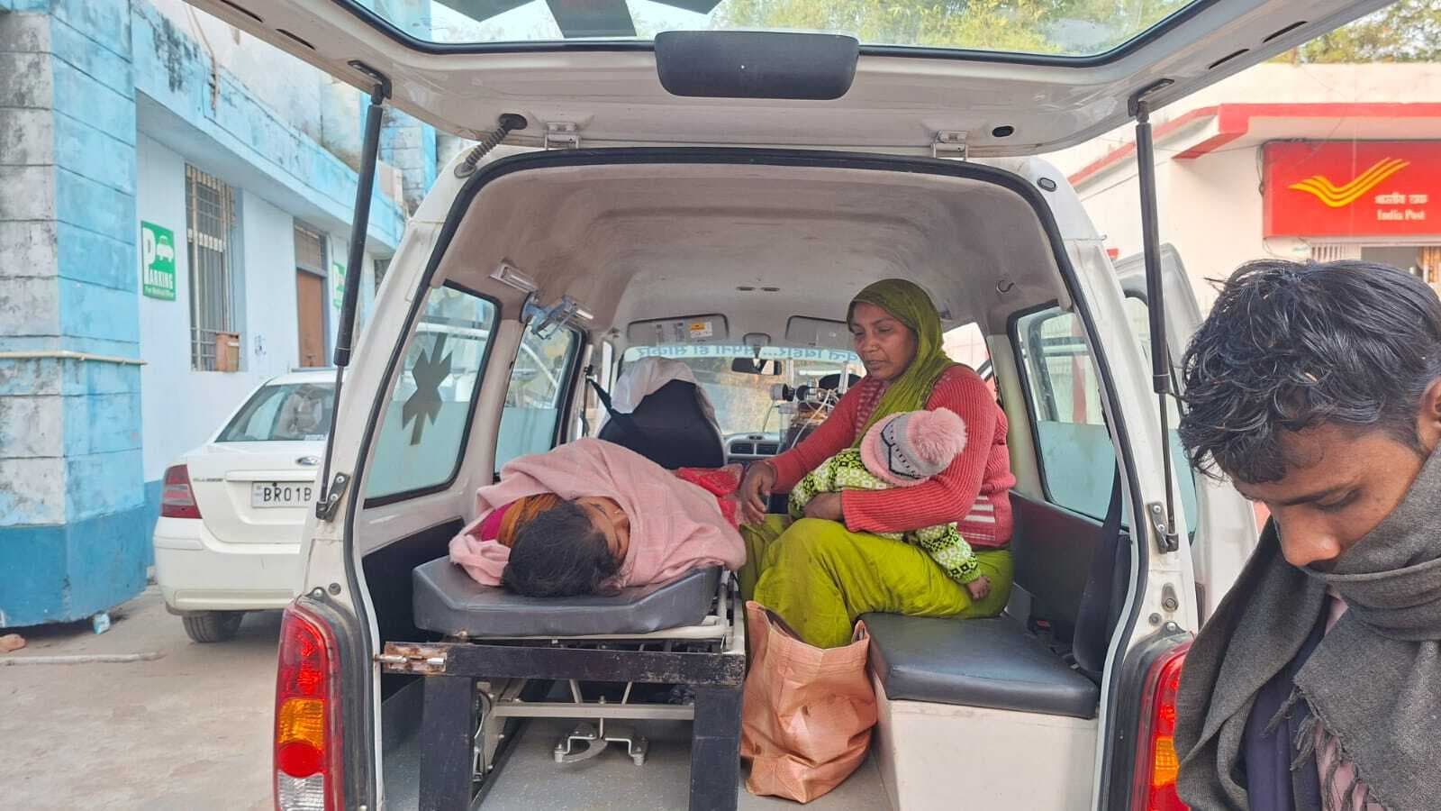 टोटो पलटने से महिला गंभीर रूप से घायल