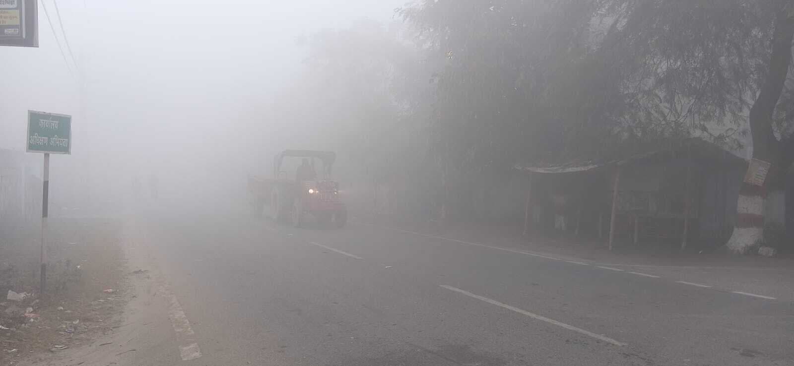 अगले चार दिनों तक जारी रहेगा सर्दी का सितम, ठिठुरे लोग