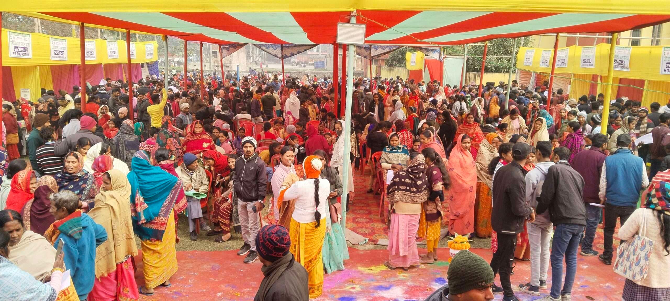 रोजगार सह मार्गदर्शन मेला में उमड़ी युवाओं व युवतियों की भीड़