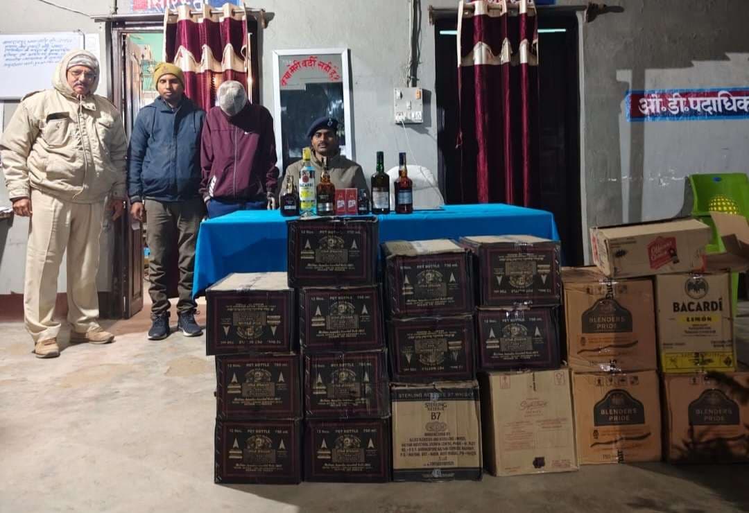 दीवा गश्ती में बलरामपुर पुलिस की बड़ी कार्रवाई, 224 लीटर विदेशी शराब जब्त
