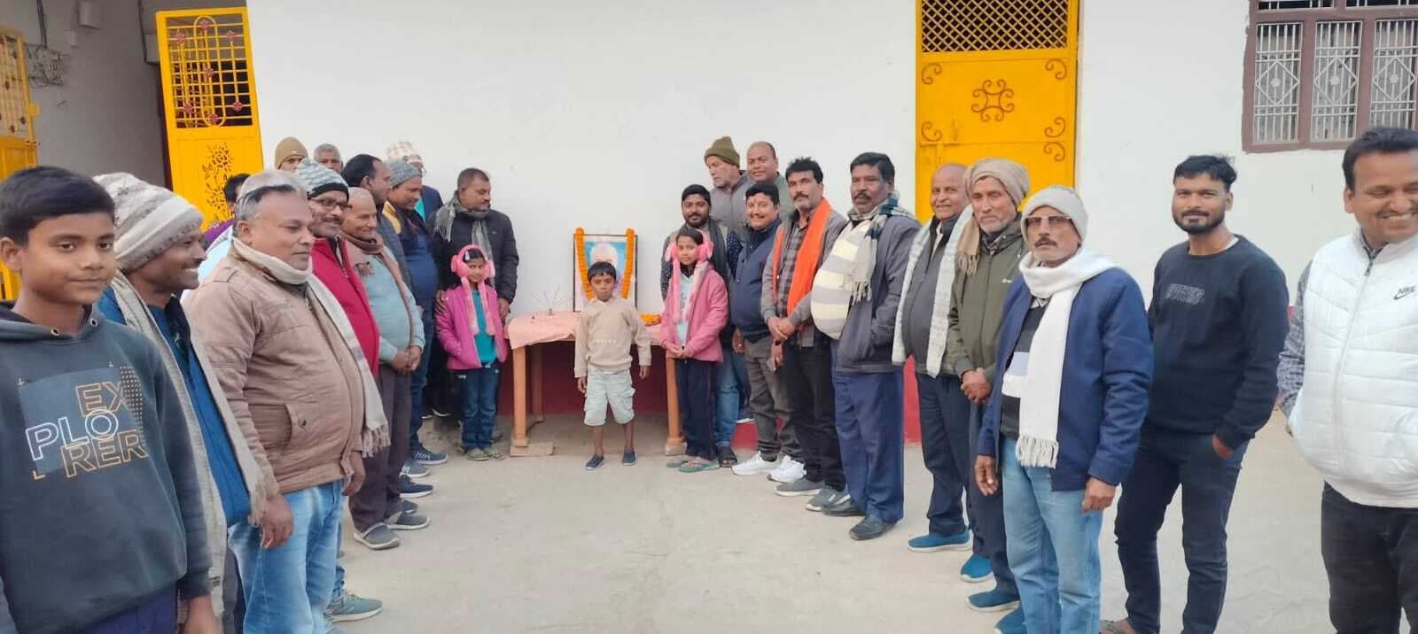 अटल बिहारी वाजपेयी के आदर्शों पर चलने का लिया संकल्प