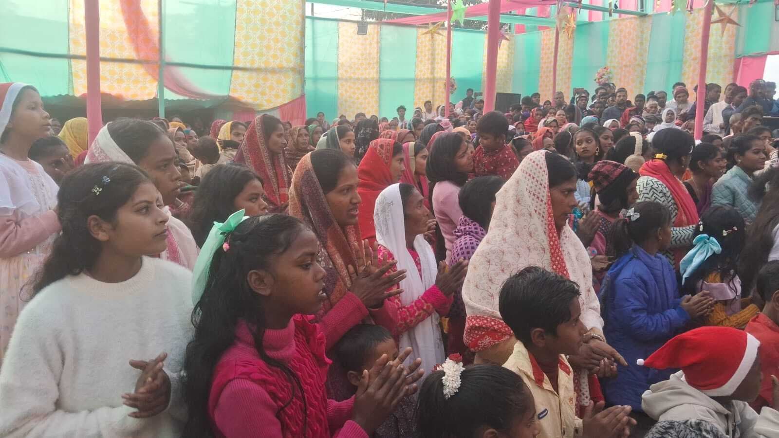 प्रार्थना सभा व सांस्कृतिक कार्यक्रमों के साथ हर्षोल्लास पूर्वक मना क्रिसमस