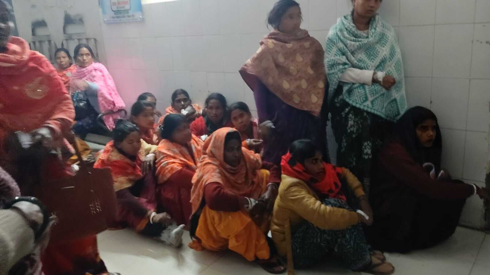 बंध्याकरण ऑपरेशन में अव्यवस्था, फर्श पर मरीज