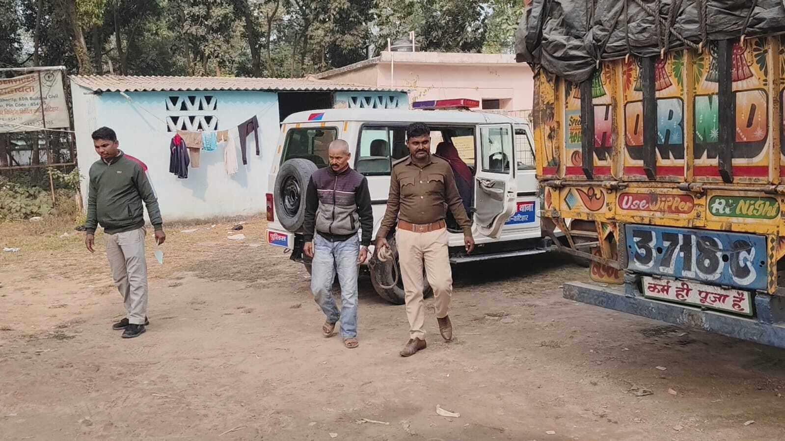 फलका बाजार से साइकिल चोरी करते रंगेहाथ चोर धराया