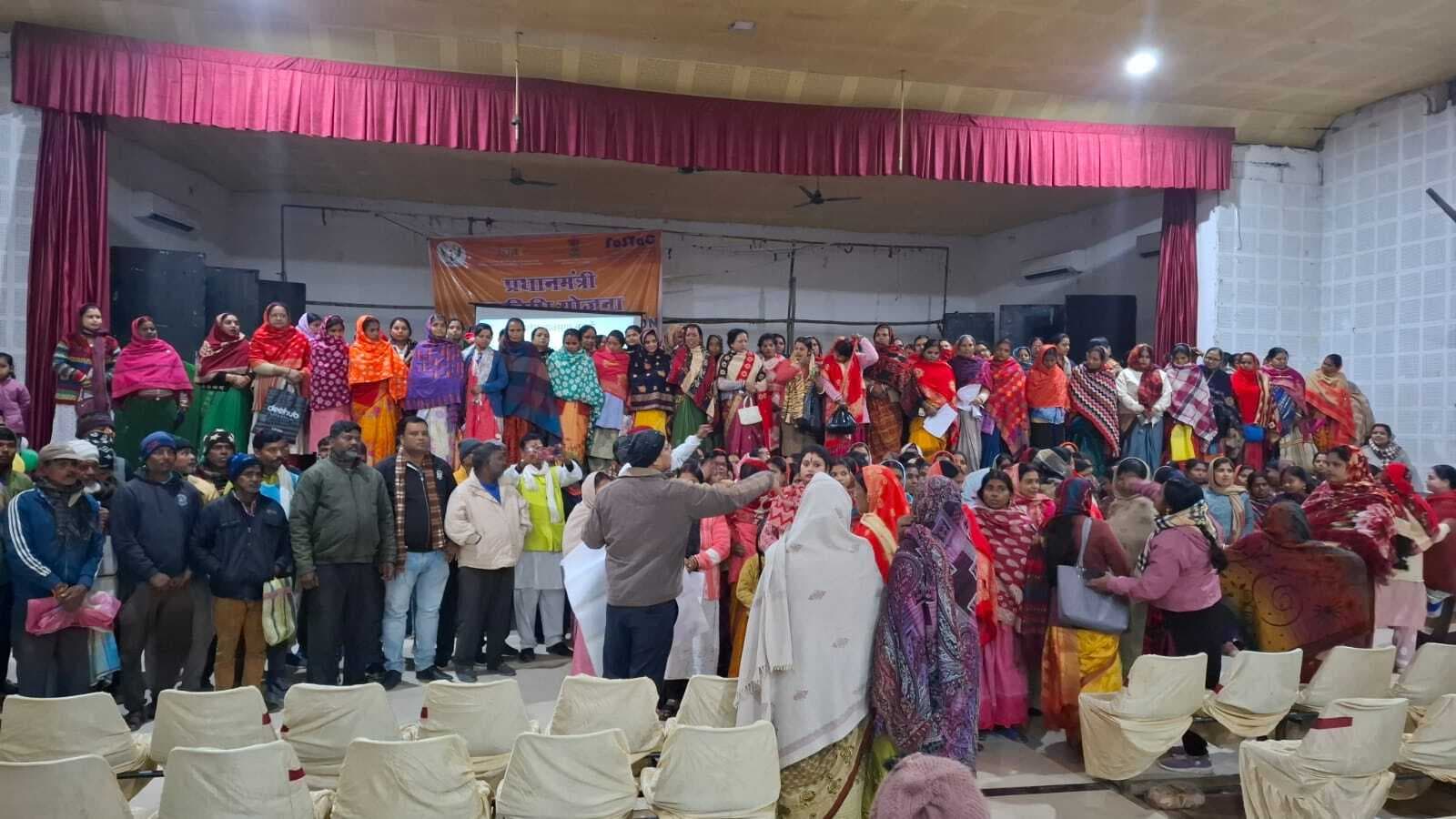 सात सौ स्ट्रीट वेंडरों को दिया प्रशिक्षण