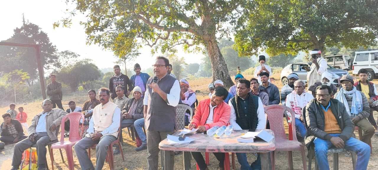 सोना खदान के विरोध में बैठक