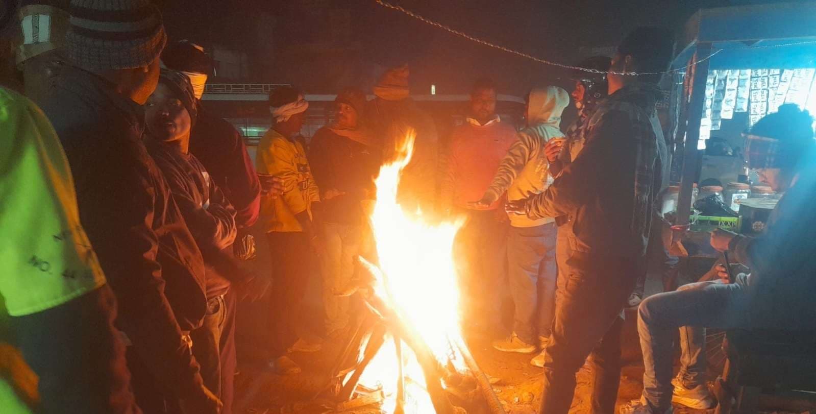 दिसंबर के आखिरी दिनों में ठंड सितम ढाह रही