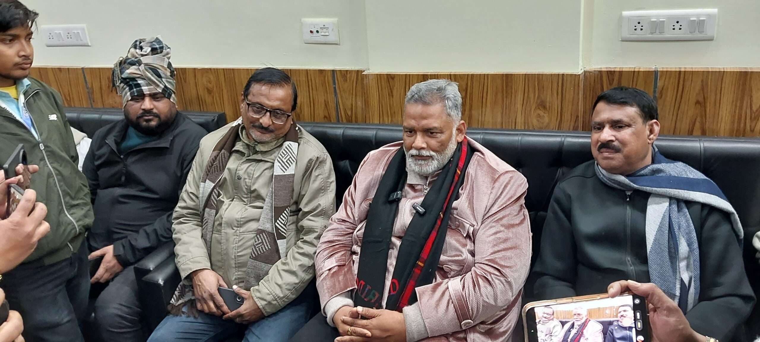 गरीबों के उजाड़ रहे आशियाने, माफिया पर मेहरबानी, पप्पू यादव