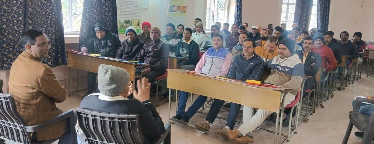 Bokaro News : सुरक्षित खेती के लिए कीटनाशक विक्रेताओं को मिला प्रशिक्षण