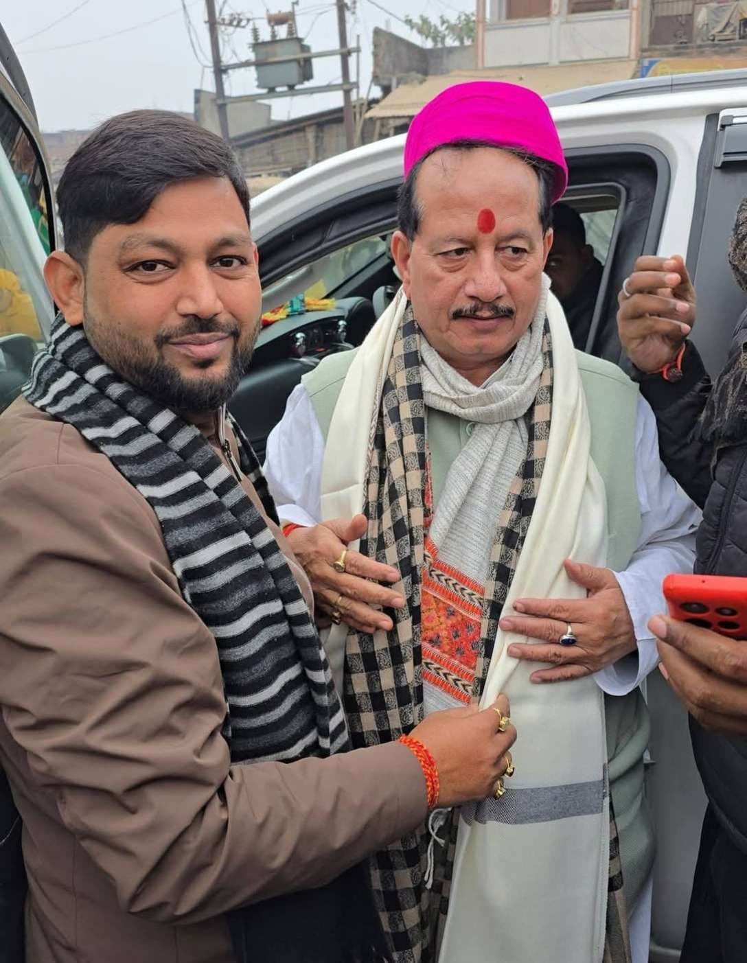 उप मुख्यमंत्री को पाग व चादर भेंट कर किया अभिनंदन