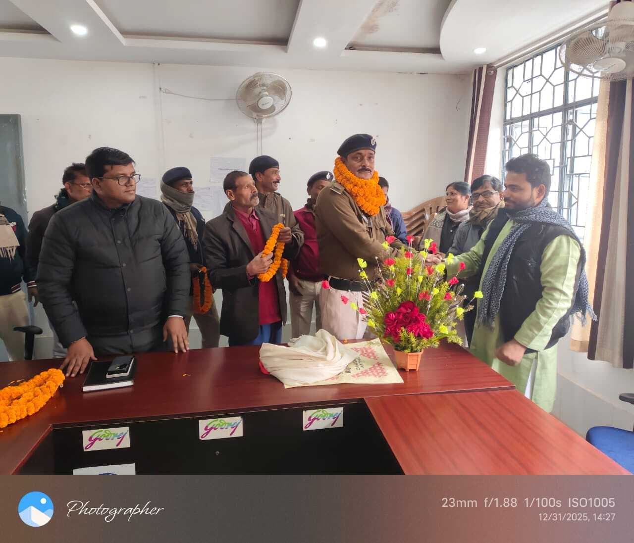 सेवानिवृति पर विदाई समारोह में दी विदाई