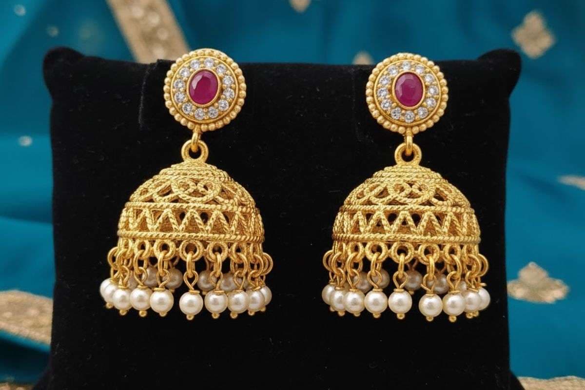 golden jhumka